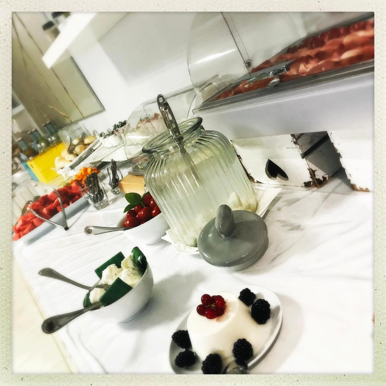 Hotel Kinda Кастильоне дела Пеская Екстериор снимка